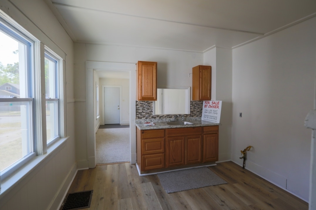 1768 Elwood, Muskegon, MI 49442 1768 Elwood interior 3.jpg