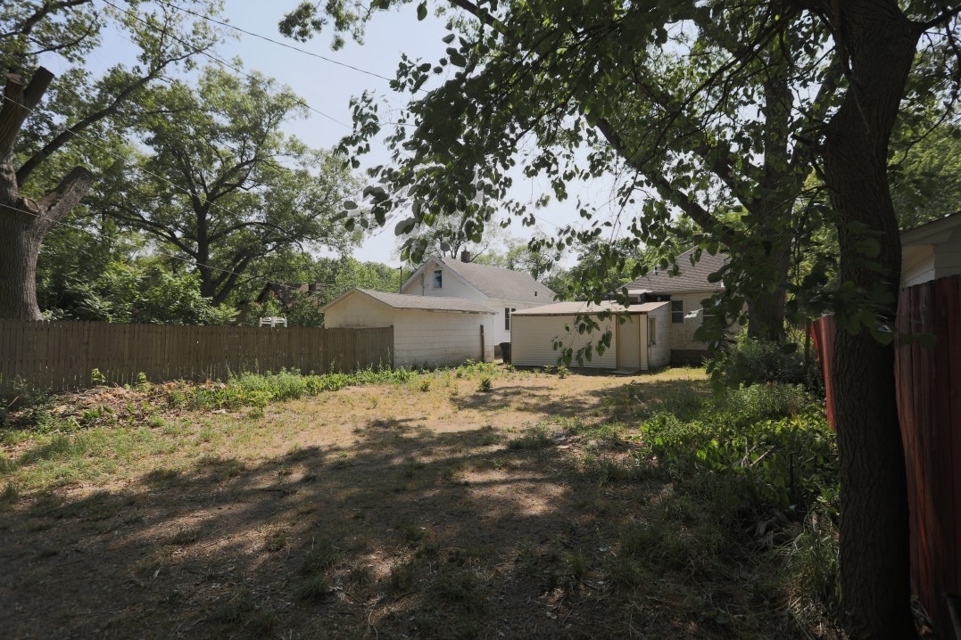 1768 Elwood, Muskegon, MI 49442 1768 Elwood exterior 4.jpg