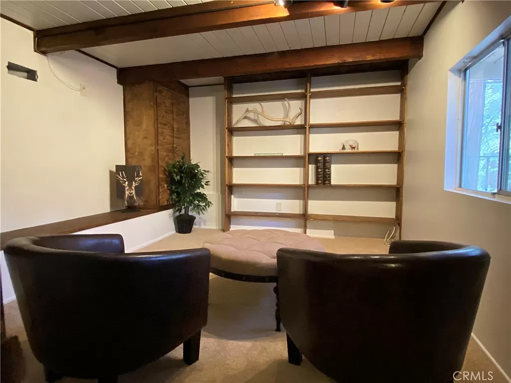 27121 Peninsula Dr, Lake Arrowhead, CA 92352 27121 Peninsula Dr interior 8.png