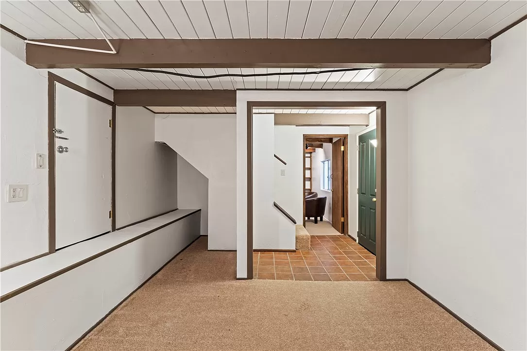 27121 Peninsula Dr, Lake Arrowhead, CA 92352 27121 Peninsula Dr interior 10.png
