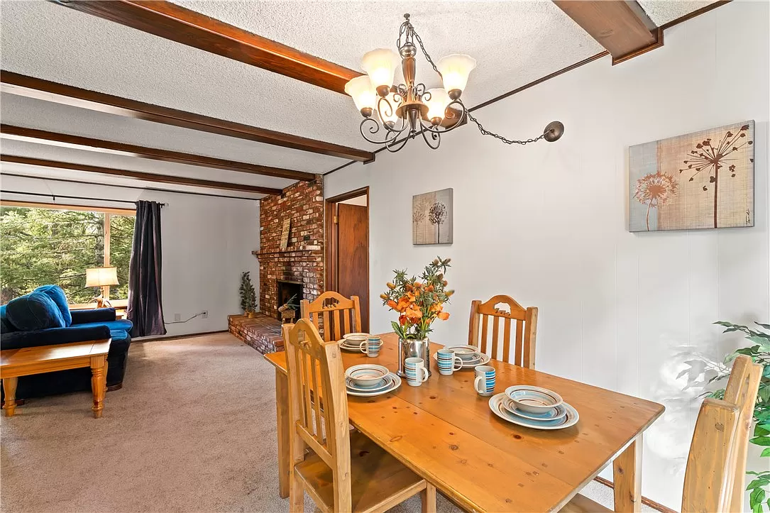 27121 Peninsula Dr, Lake Arrowhead, CA 92352 27121 Peninsula Dr interior 5.png