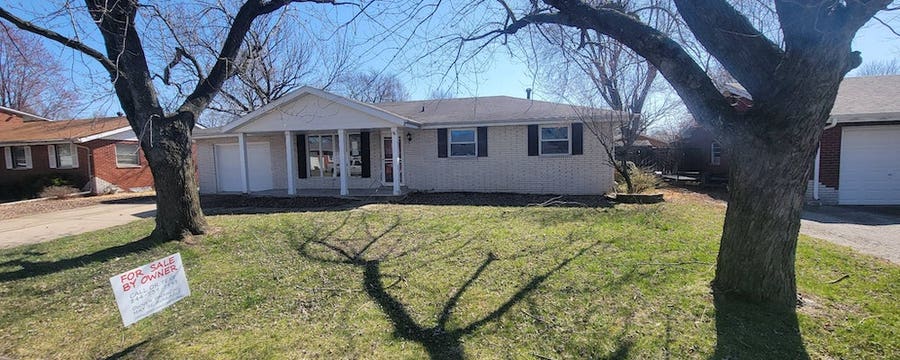 Property photo for 26 Victoria Dr, Pontoon Beach, IL
