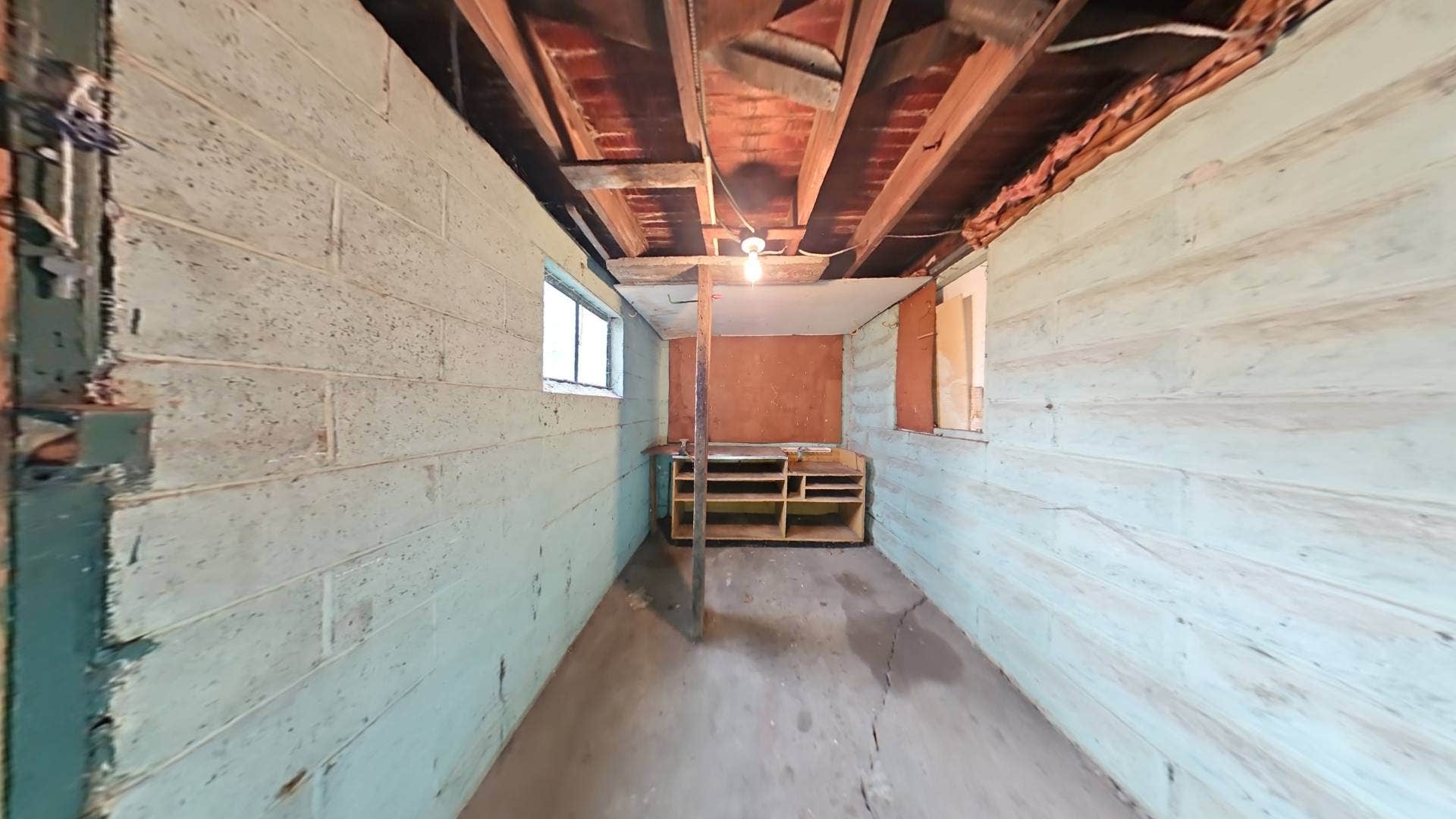 1603 Abraham St interior 19.jpeg