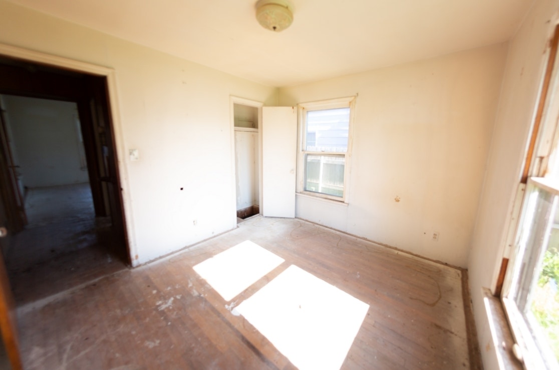 1032 S Nelson St interior 11.jpg