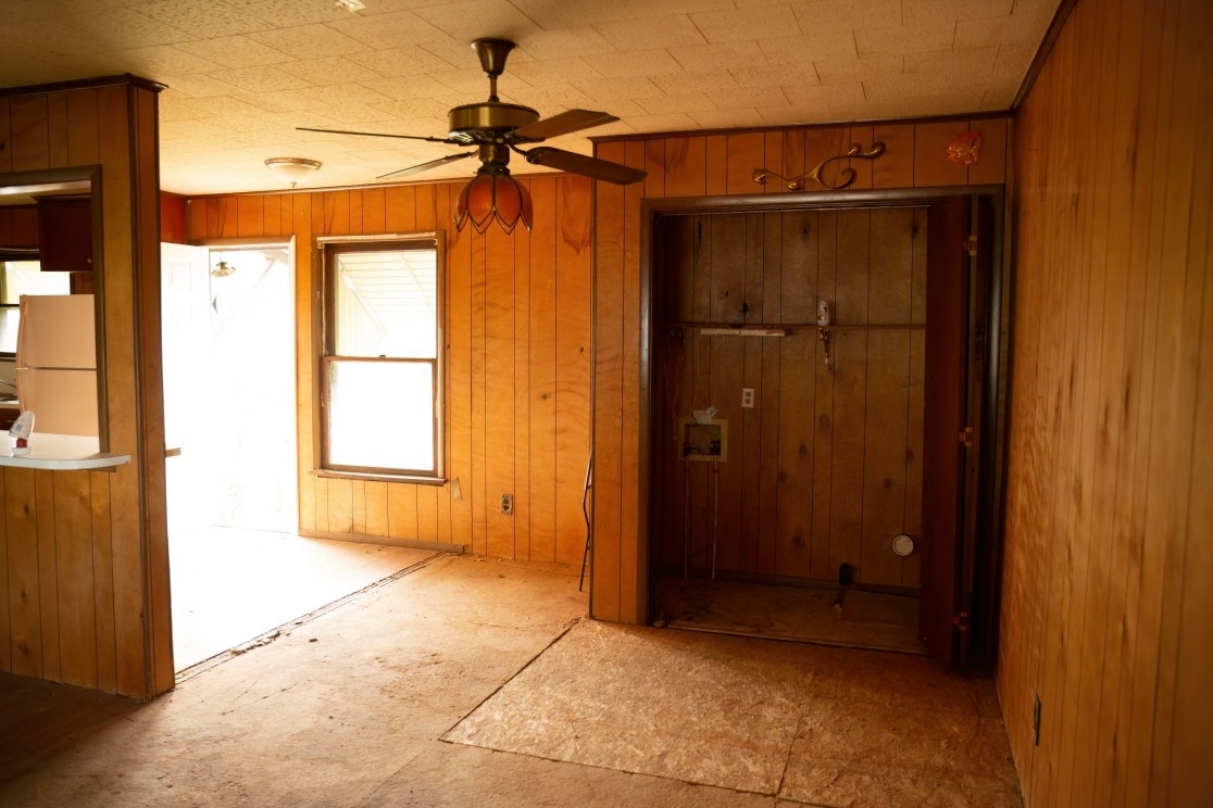 1032 S Nelson St interior 2.jpg