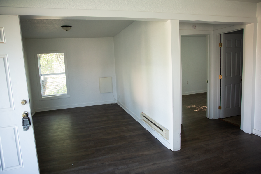 404 S Graham St interior 1.png