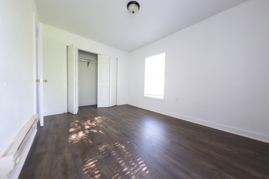 404 S Graham St interior 7.png