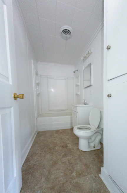 404 S Graham St interior 8.png