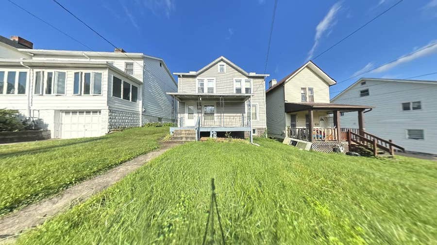Property photo for 323 Ash St, California, PA
