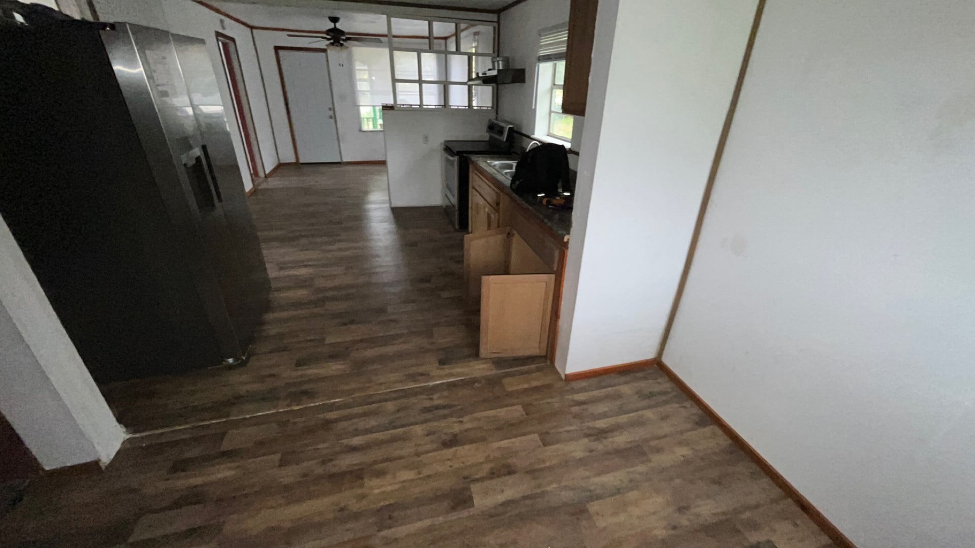 710 Black St, Jasper, TX 75951 710 Black St kitchen 3.jpg