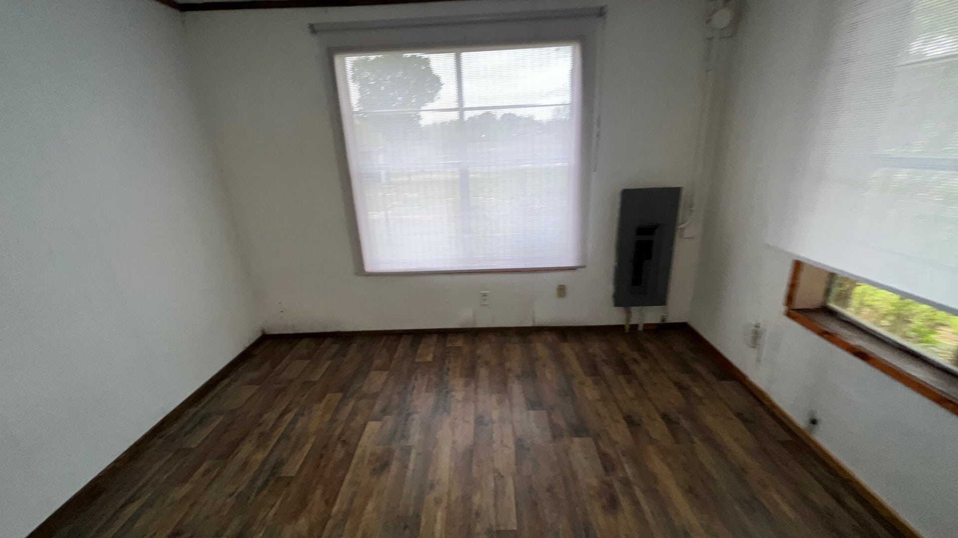 710 Black St, Jasper, TX 75951 710 Black St interior 3.jpg