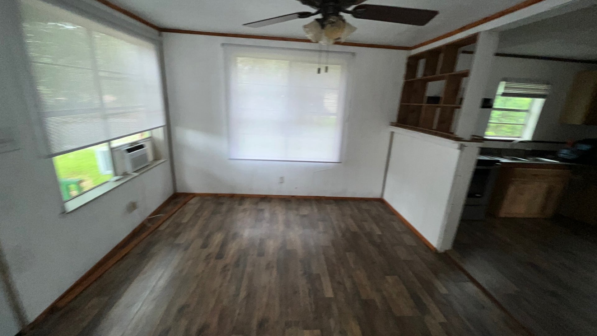 710 Black St, Jasper, TX 75951 710 Black St interior 2.jpg