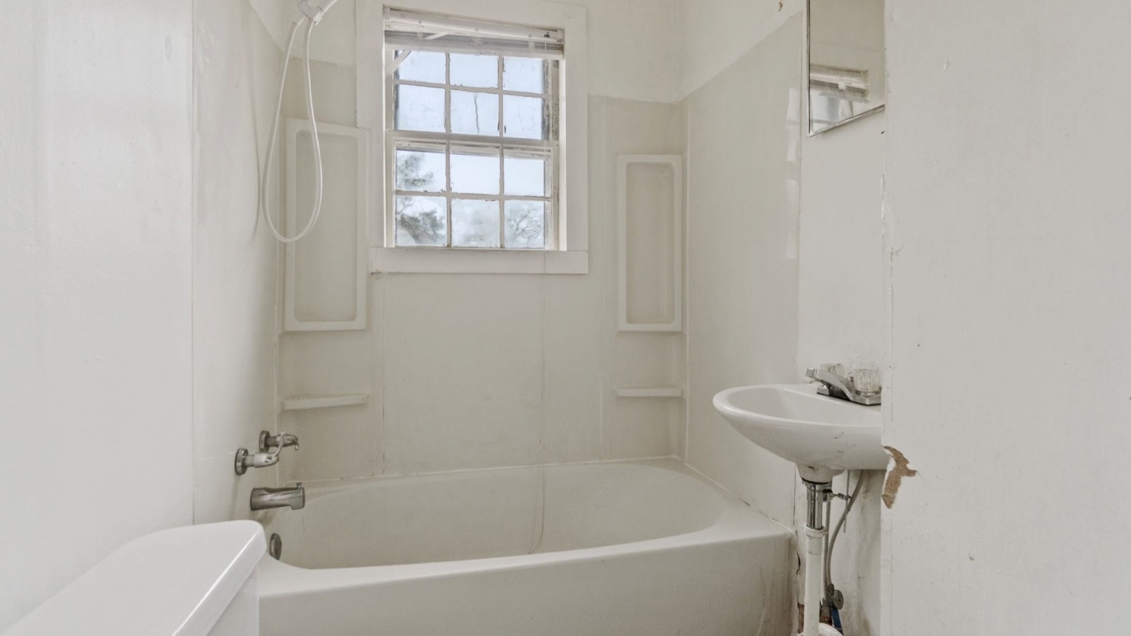 17403 Pittman Rd interior 13.jpg