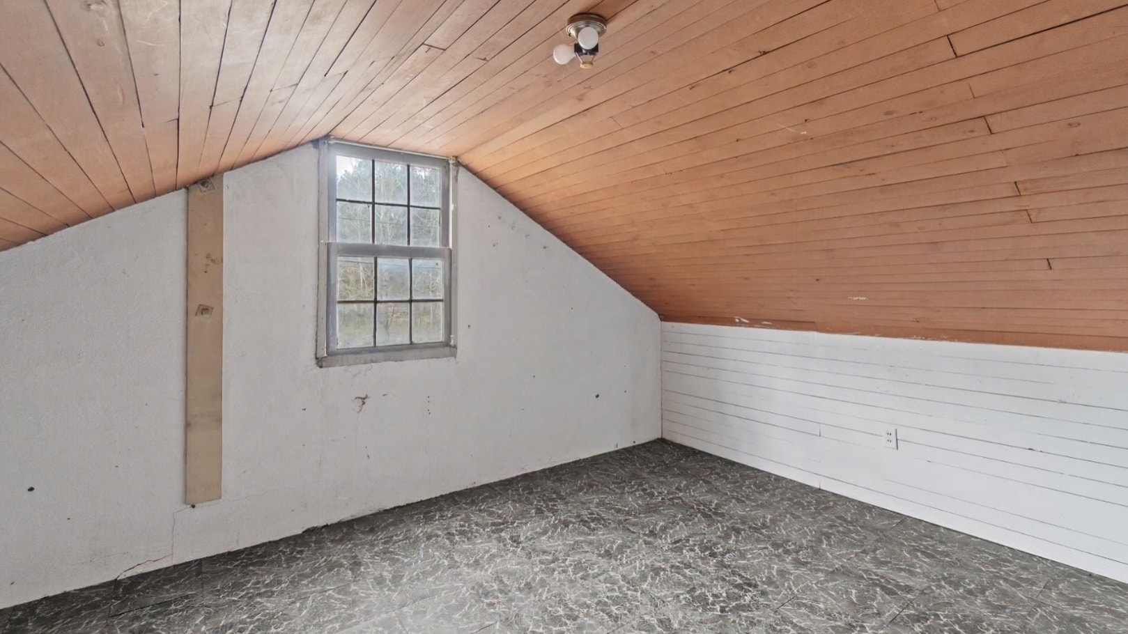 17403 Pittman Rd interior 11.jpg