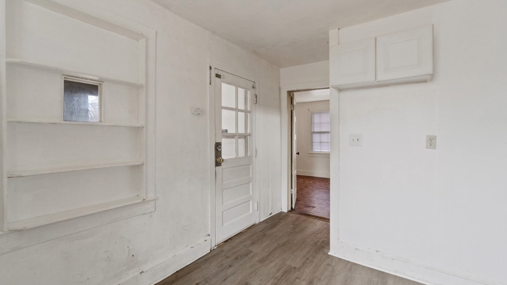 17403 Pittman Rd interior 4.jpg
