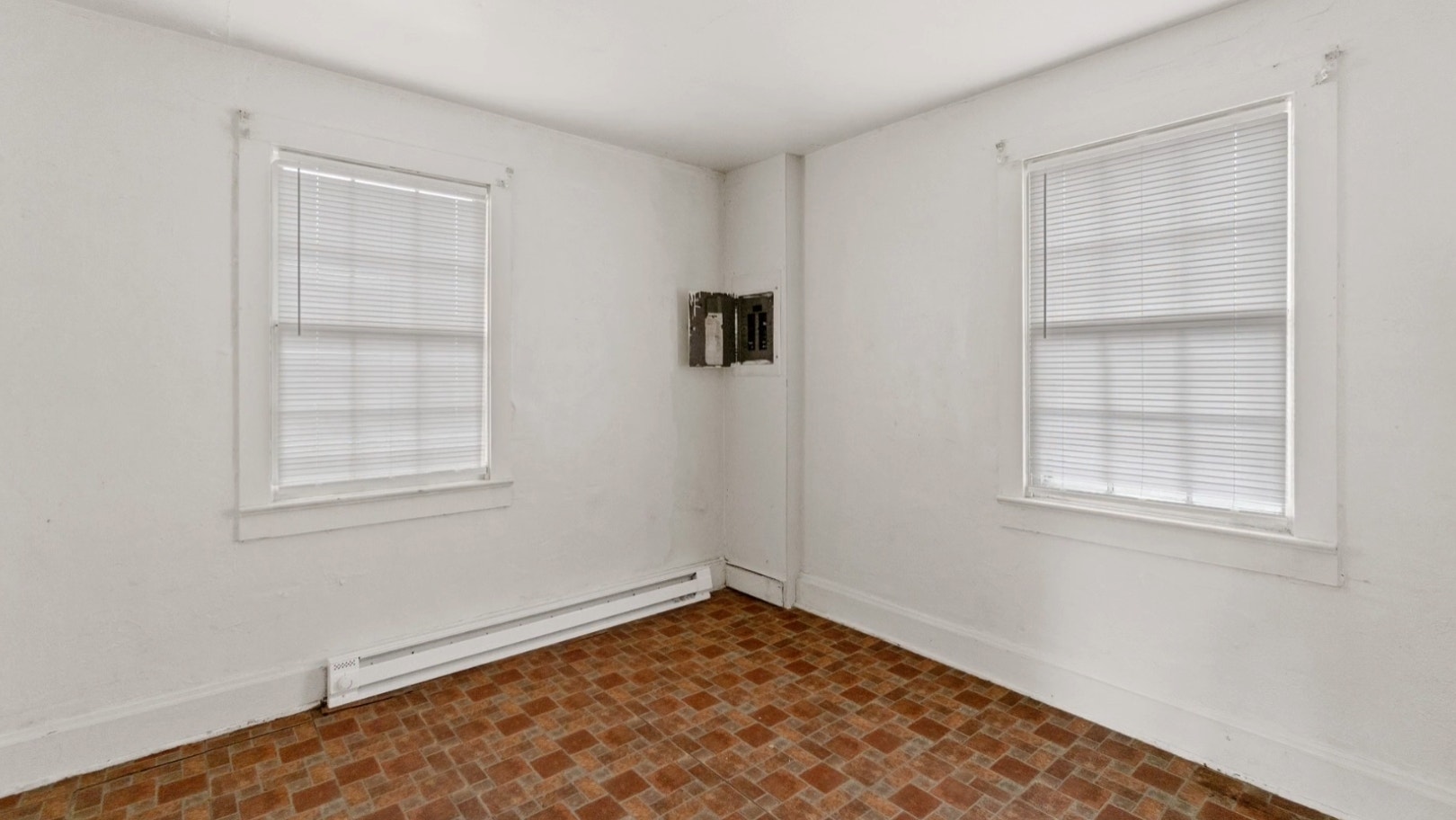 17403 Pittman Rd interior 9.jpg