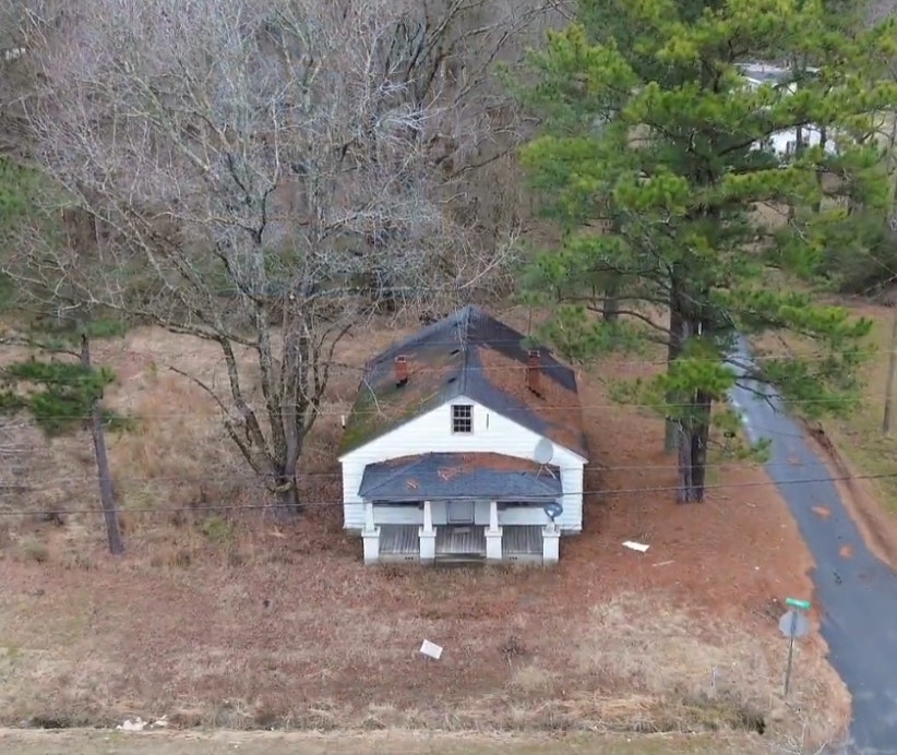17403 Pittman Rd exterior 2.jpg