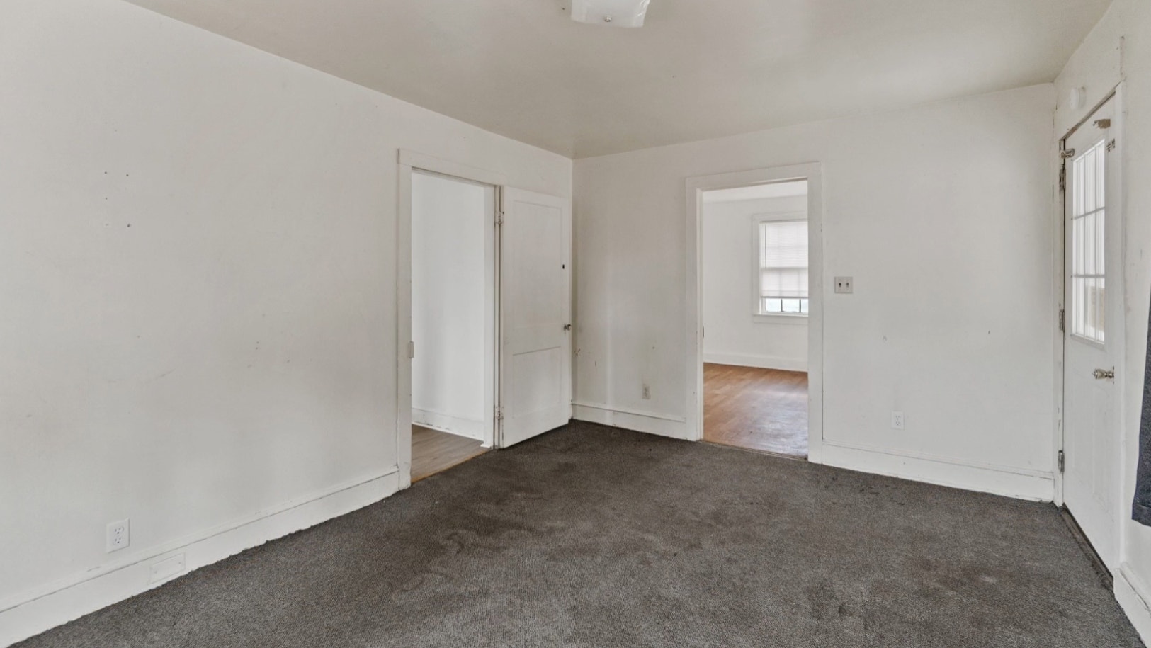 17403 Pittman Rd interior 2.jpg