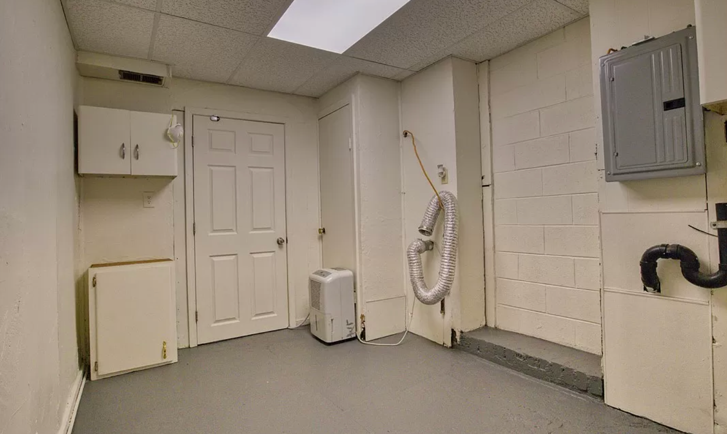 919 Lisbon St, East Liverpool, OH 43920 919 Lisbon Laundry Room.png